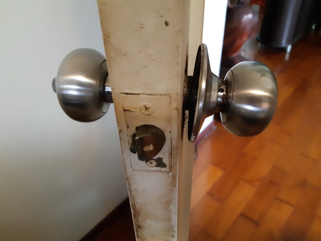 Old loose doorknob